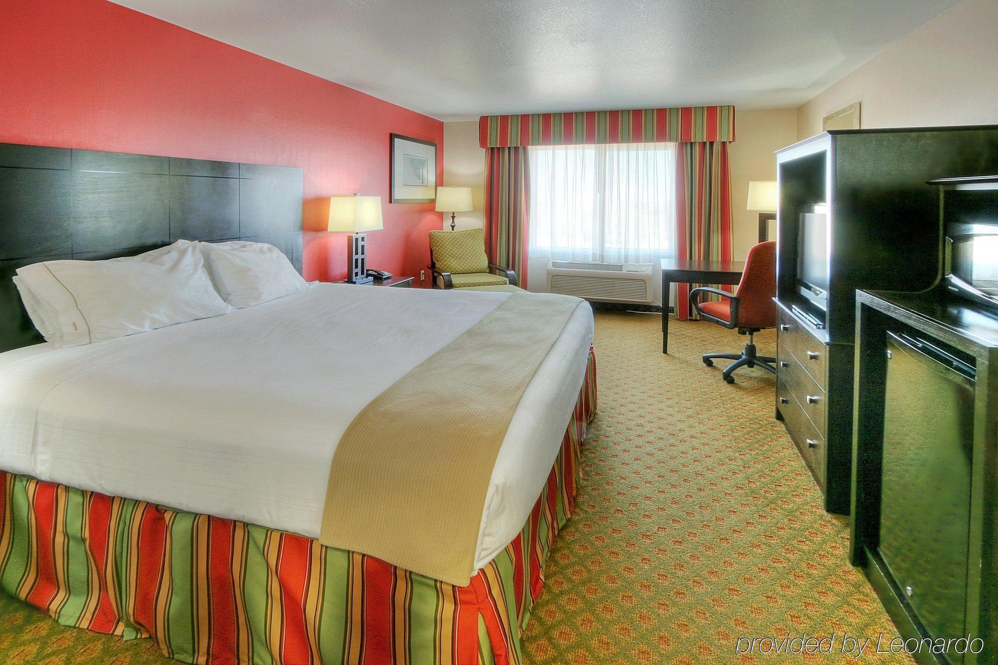 Holiday Inn Express And Suites - Tucumcari, An Ihg Hotel Exteriér fotografie